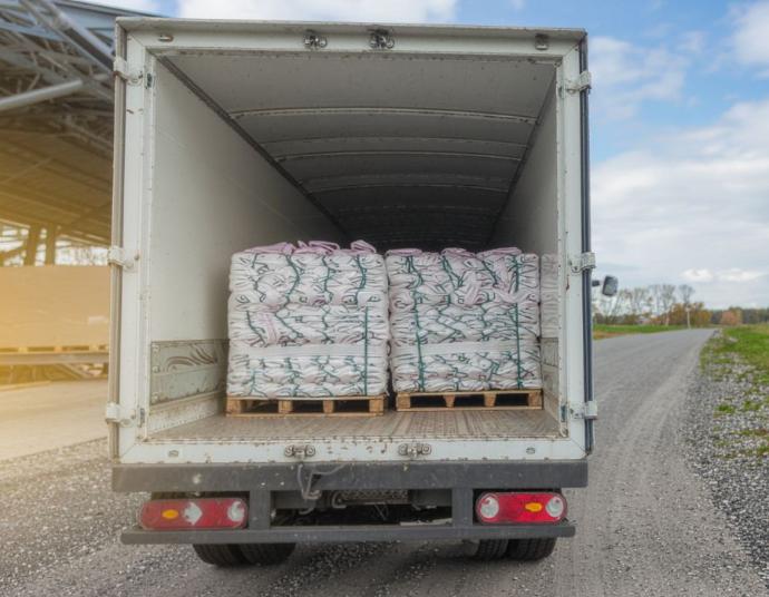 Entregas de proveedores de embalaje industrial Negociación de los servicios de entrega de proveedores de empaque